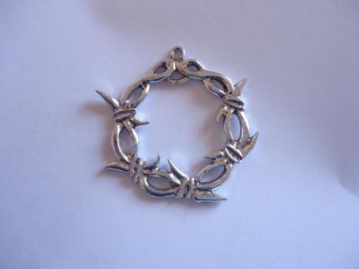 (image for) Barbed Wire pendant #5127-38